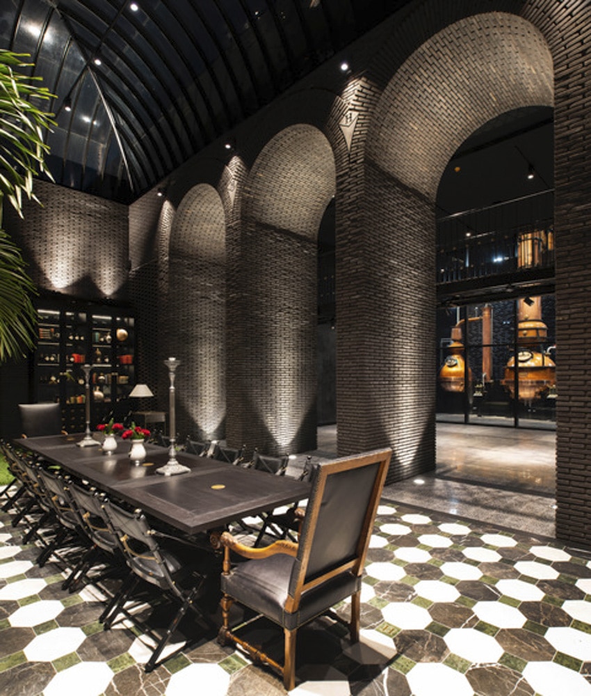 Hendricks Gin Palace Girvan FIS